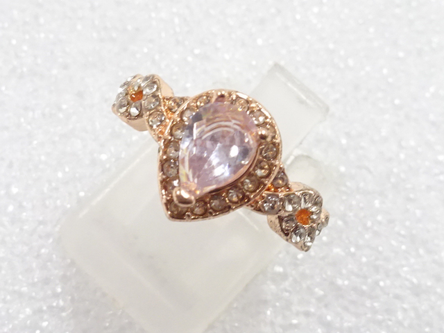 JAPANESE KIMONO / ANTIQUE CRYSTAL RING (SIZE 9)